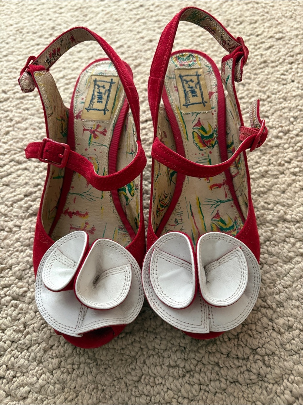 Vintage Red Peep-Toe Slingback Heels with White Floral Appliqués